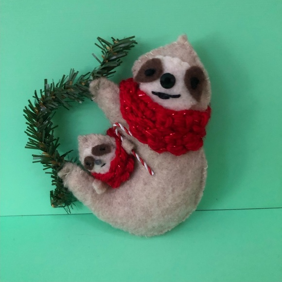 Sloth Momma and baby Ornament Felt Hand-sewn - Picture 3 of 4